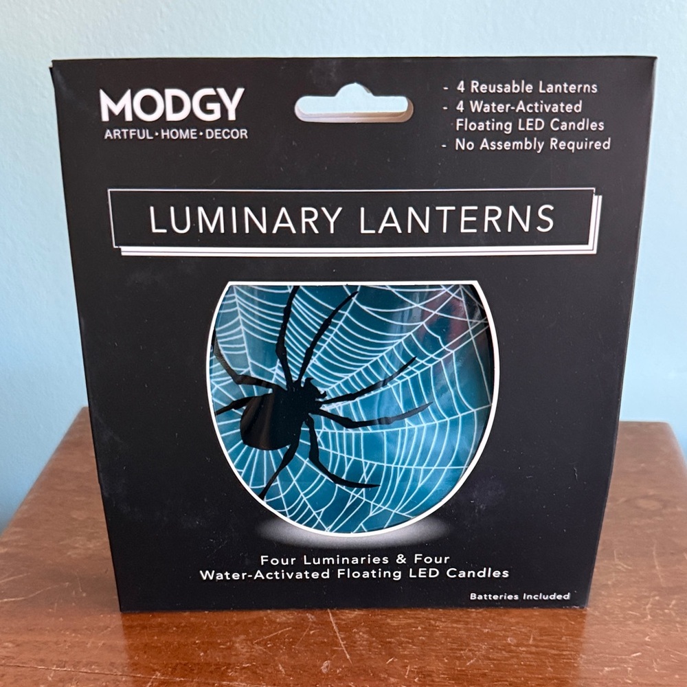 NWT set of 4 Luminaries by Modgy